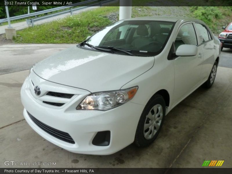 Super White / Ash 2012 Toyota Corolla