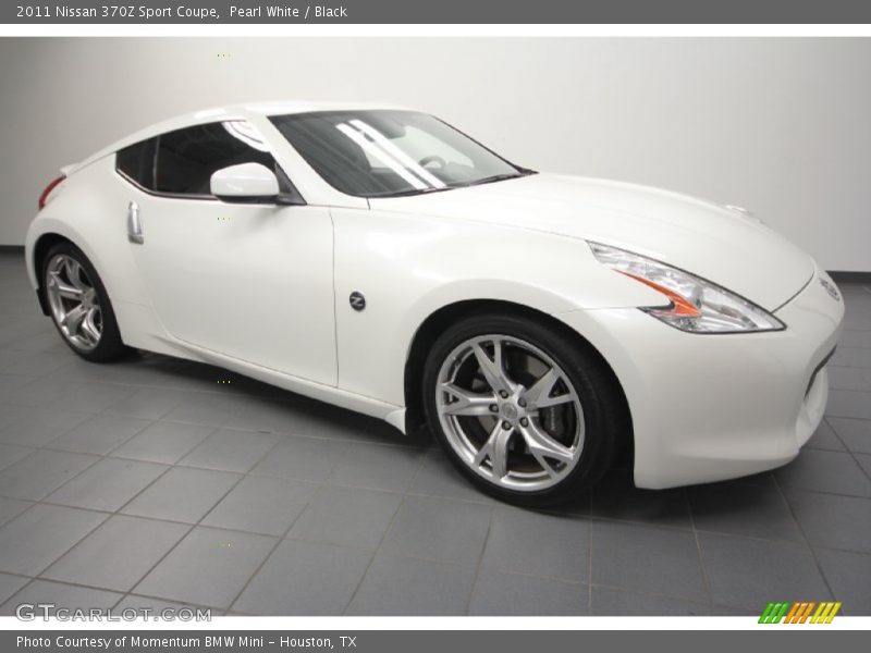 Pearl White / Black 2011 Nissan 370Z Sport Coupe