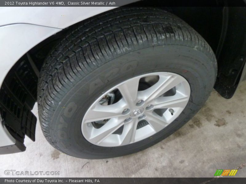 Classic Silver Metallic / Ash 2012 Toyota Highlander V6 4WD