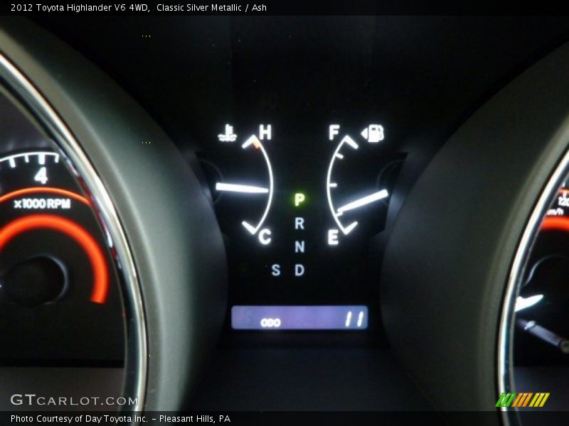Classic Silver Metallic / Ash 2012 Toyota Highlander V6 4WD