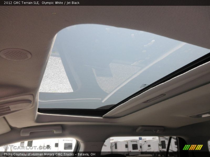 Olympic White / Jet Black 2012 GMC Terrain SLE