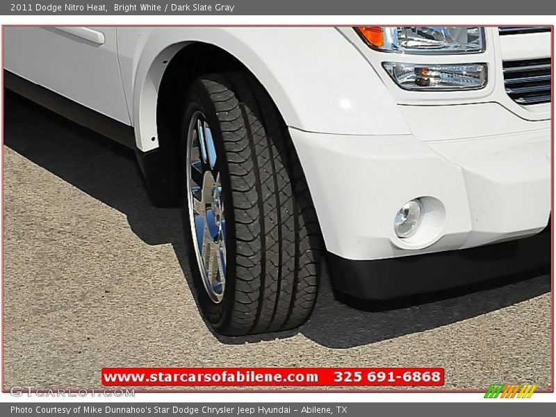 Bright White / Dark Slate Gray 2011 Dodge Nitro Heat