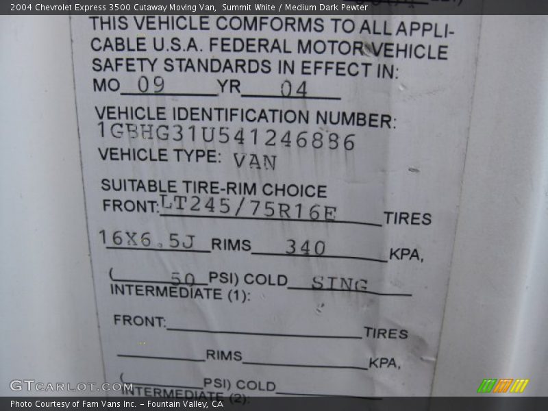 Summit White / Medium Dark Pewter 2004 Chevrolet Express 3500 Cutaway Moving Van