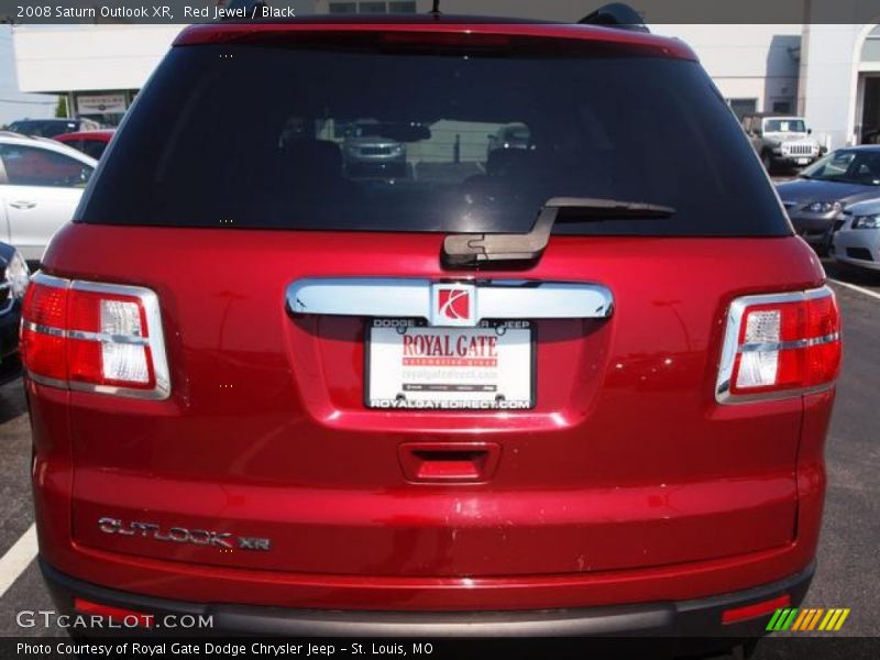 Red Jewel / Black 2008 Saturn Outlook XR