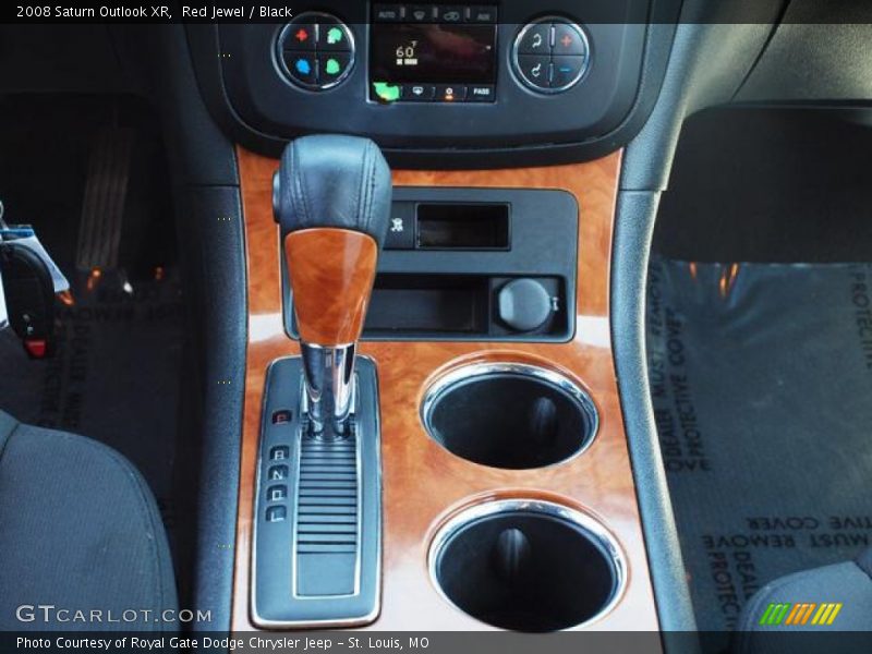 Red Jewel / Black 2008 Saturn Outlook XR