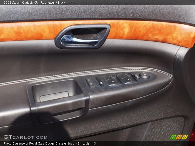 Red Jewel / Black 2008 Saturn Outlook XR