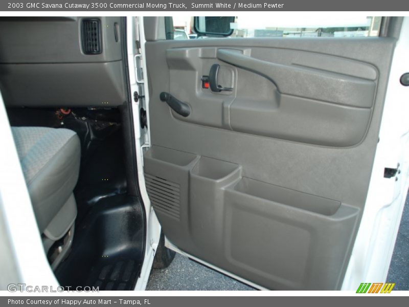 Summit White / Medium Pewter 2003 GMC Savana Cutaway 3500 Commercial Moving Truck