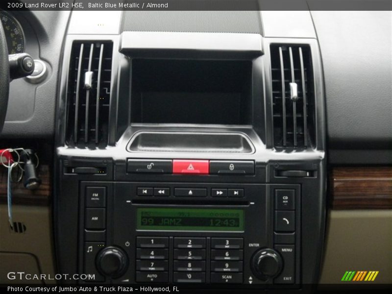 Baltic Blue Metallic / Almond 2009 Land Rover LR2 HSE