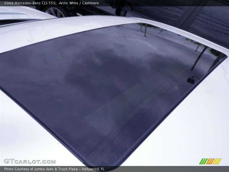 Arctic White / Cashmere 2009 Mercedes-Benz CLS 550
