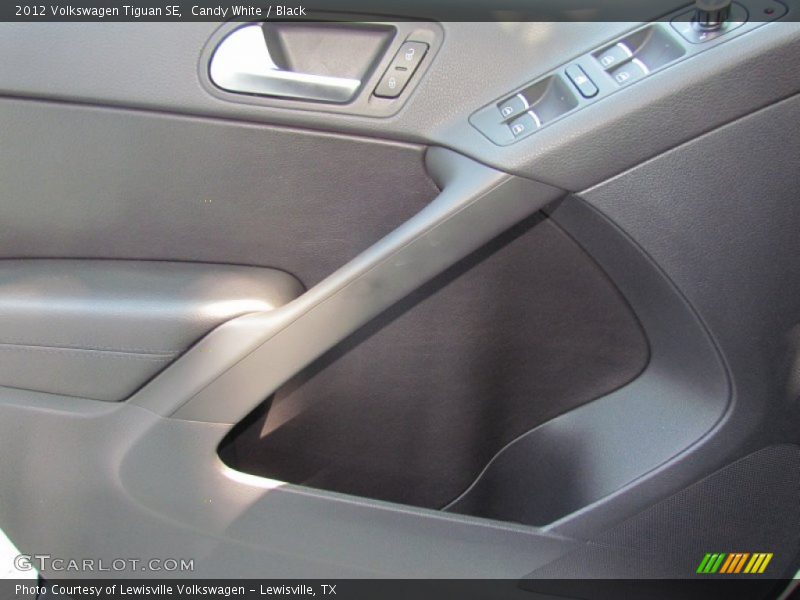 Candy White / Black 2012 Volkswagen Tiguan SE