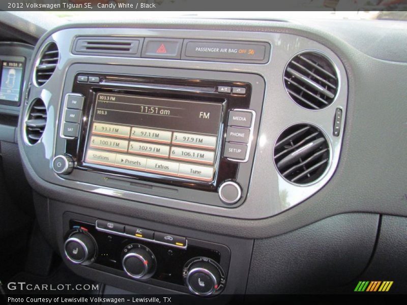 Candy White / Black 2012 Volkswagen Tiguan SE