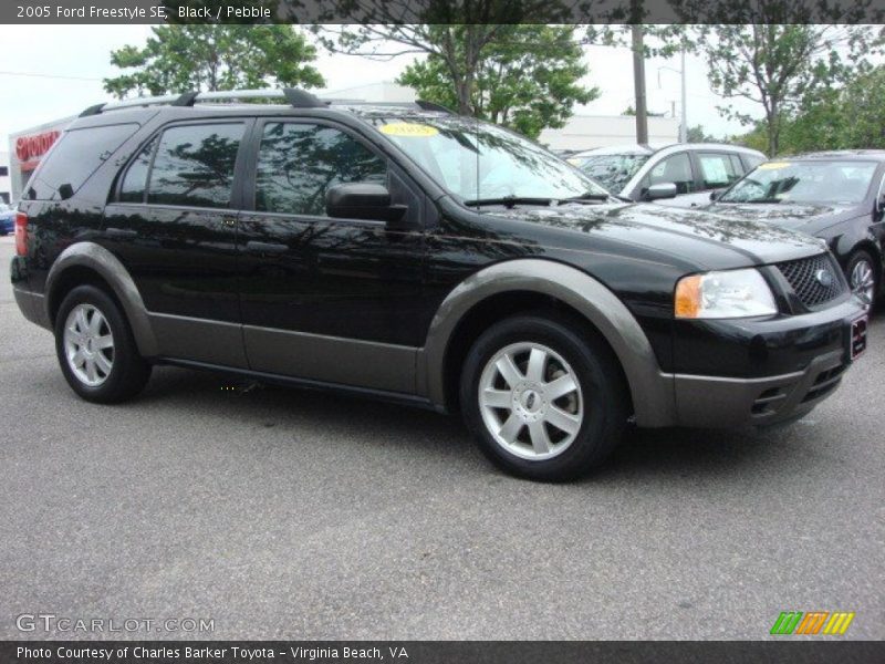 Black / Pebble 2005 Ford Freestyle SE