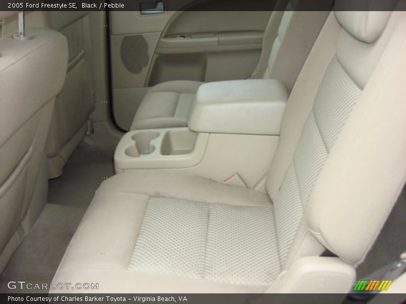 Black / Pebble 2005 Ford Freestyle SE