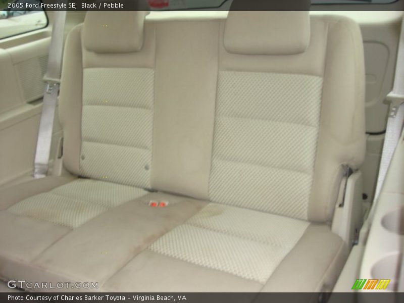 Black / Pebble 2005 Ford Freestyle SE