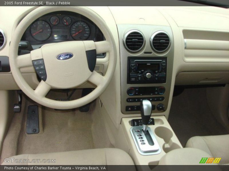 Black / Pebble 2005 Ford Freestyle SE