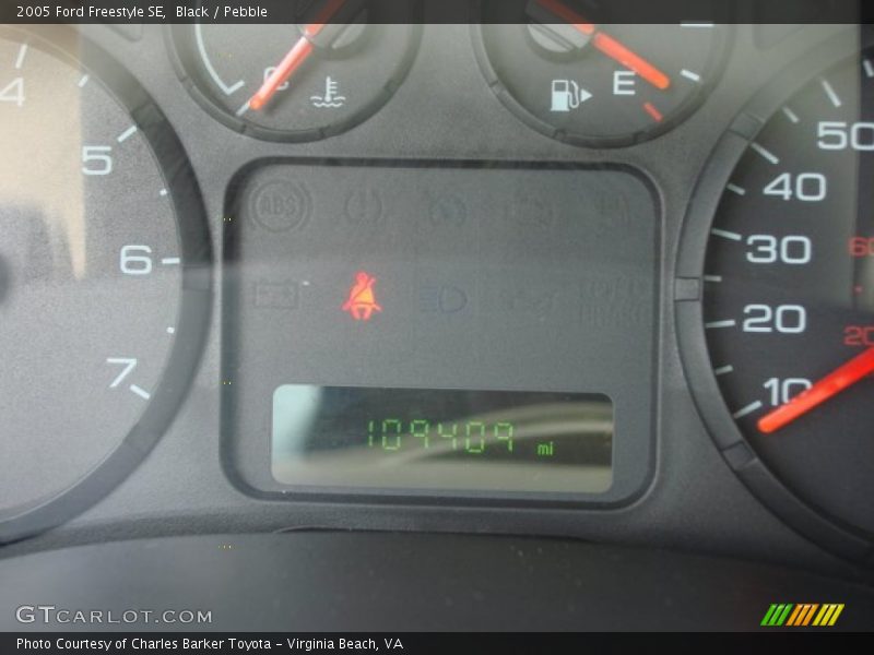 Black / Pebble 2005 Ford Freestyle SE