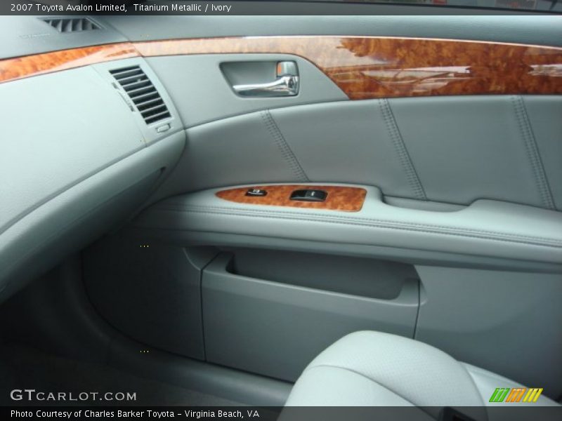 Titanium Metallic / Ivory 2007 Toyota Avalon Limited