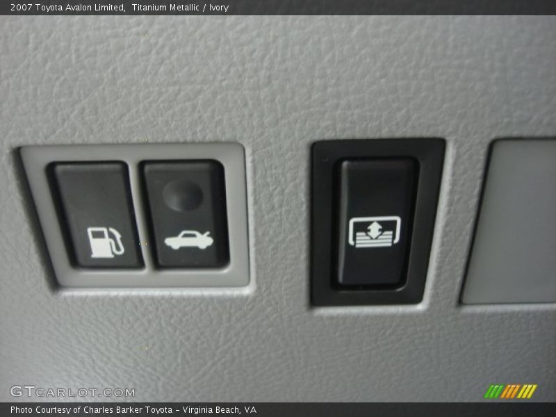Titanium Metallic / Ivory 2007 Toyota Avalon Limited