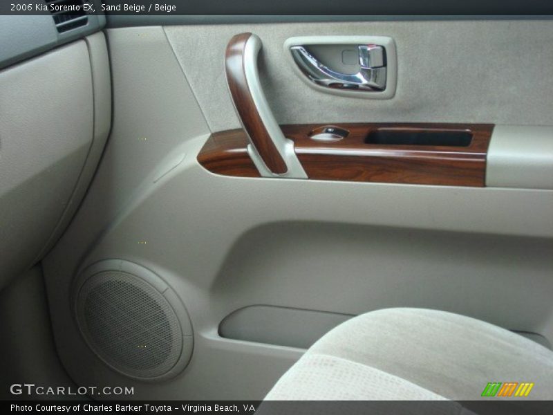 Sand Beige / Beige 2006 Kia Sorento EX