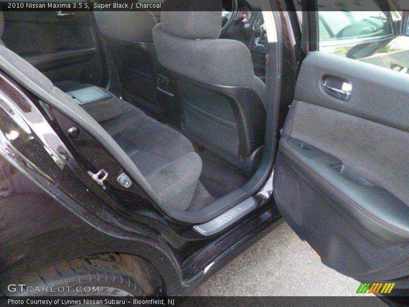 Super Black / Charcoal 2010 Nissan Maxima 3.5 S