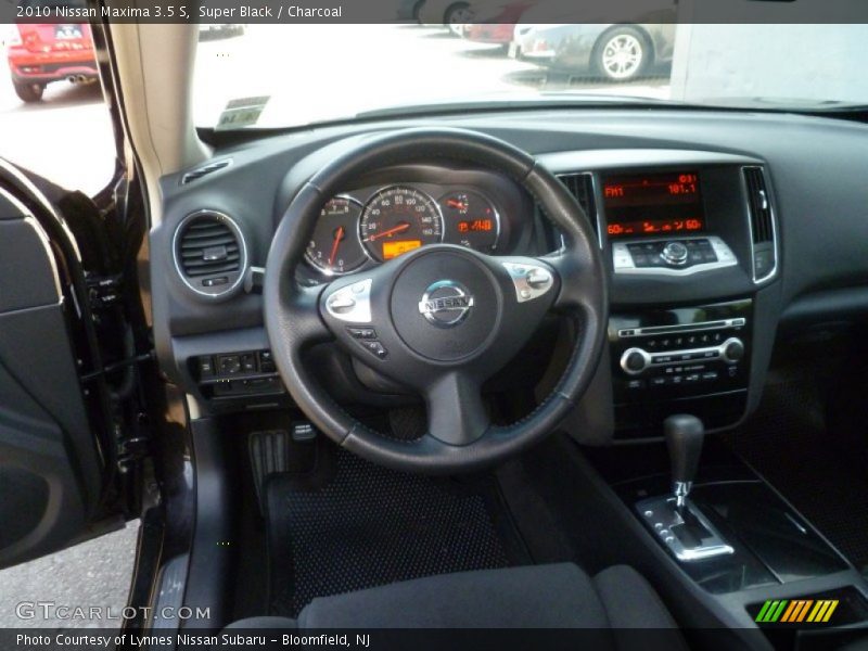 Super Black / Charcoal 2010 Nissan Maxima 3.5 S
