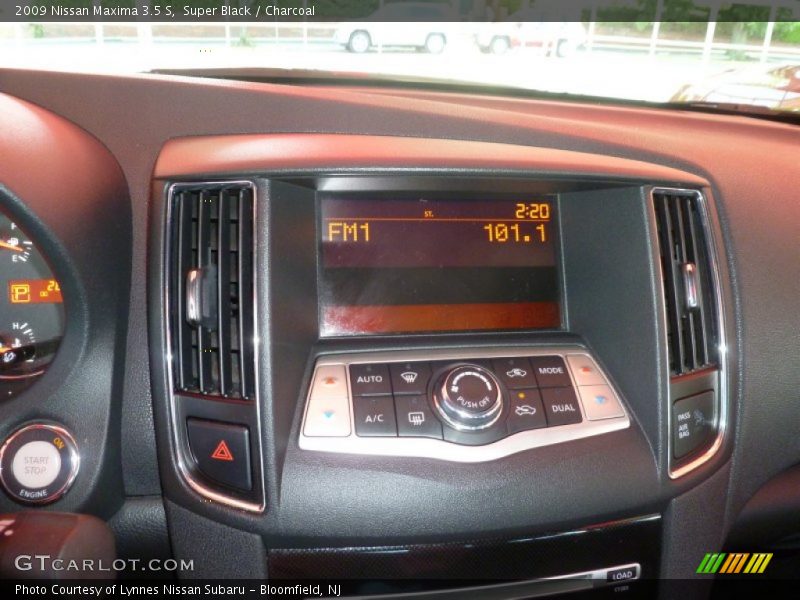 Super Black / Charcoal 2009 Nissan Maxima 3.5 S