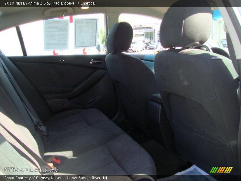 Radiant Silver / Charcoal 2010 Nissan Altima 2.5 S