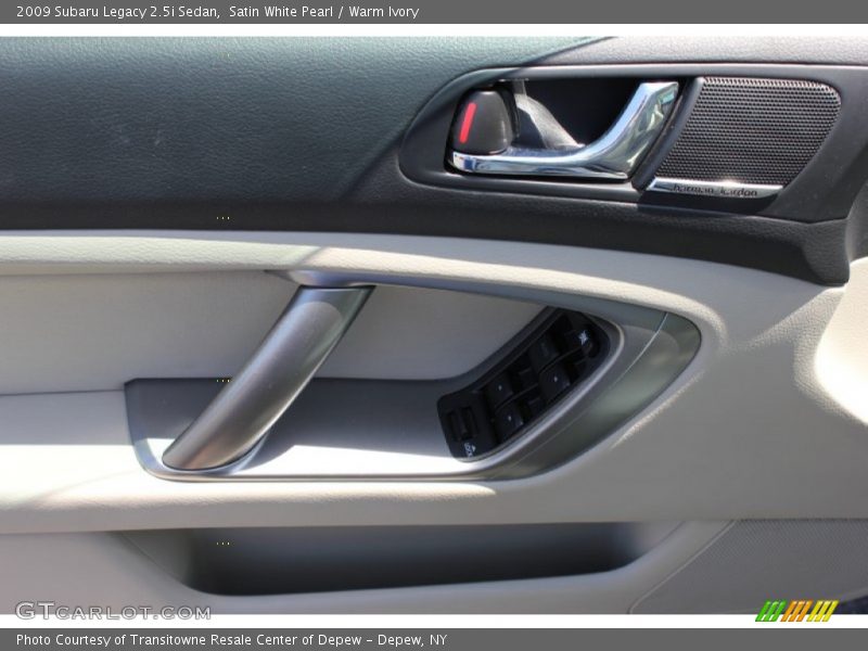 Satin White Pearl / Warm Ivory 2009 Subaru Legacy 2.5i Sedan