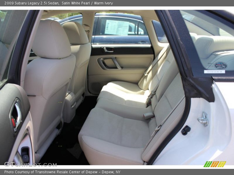 Satin White Pearl / Warm Ivory 2009 Subaru Legacy 2.5i Sedan
