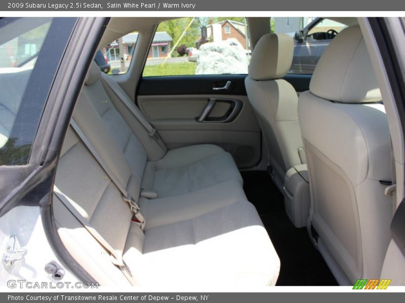 Satin White Pearl / Warm Ivory 2009 Subaru Legacy 2.5i Sedan