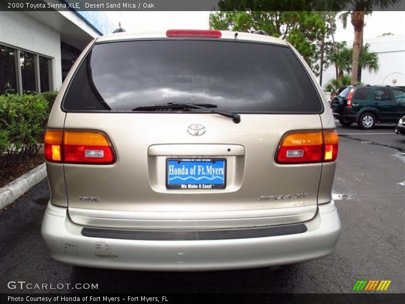 Desert Sand Mica / Oak 2000 Toyota Sienna XLE