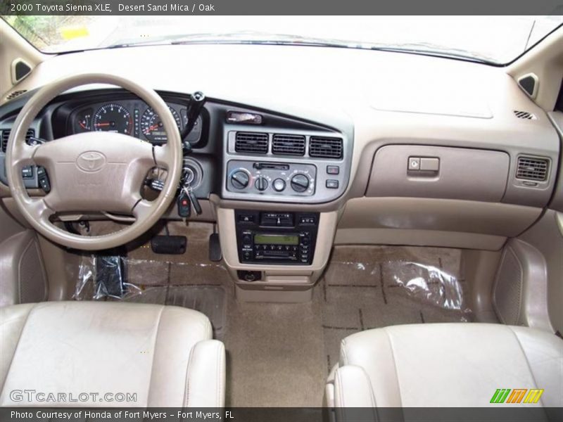 Desert Sand Mica / Oak 2000 Toyota Sienna XLE