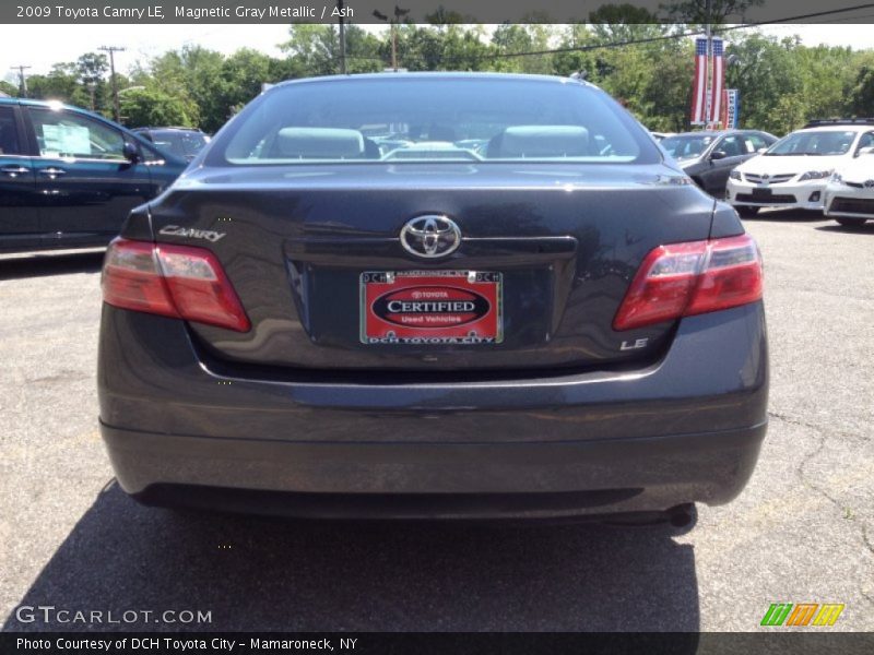 Magnetic Gray Metallic / Ash 2009 Toyota Camry LE