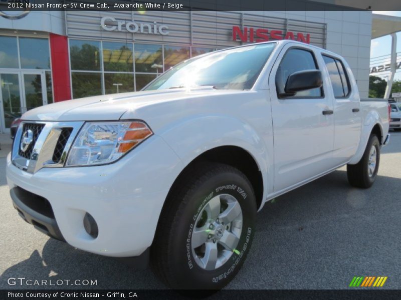 Avalanche White / Beige 2012 Nissan Frontier SV Crew Cab