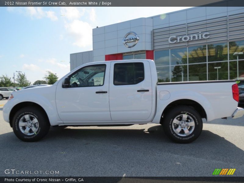 Avalanche White / Beige 2012 Nissan Frontier SV Crew Cab