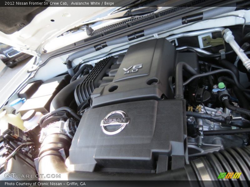 Avalanche White / Beige 2012 Nissan Frontier SV Crew Cab