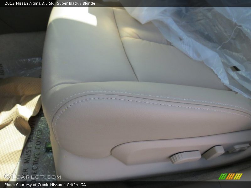 Super Black / Blonde 2012 Nissan Altima 3.5 SR