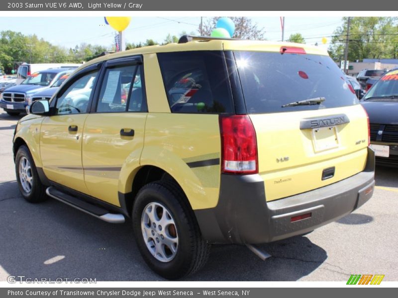 Light Yellow / Gray 2003 Saturn VUE V6 AWD