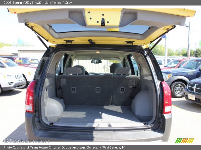 Light Yellow / Gray 2003 Saturn VUE V6 AWD