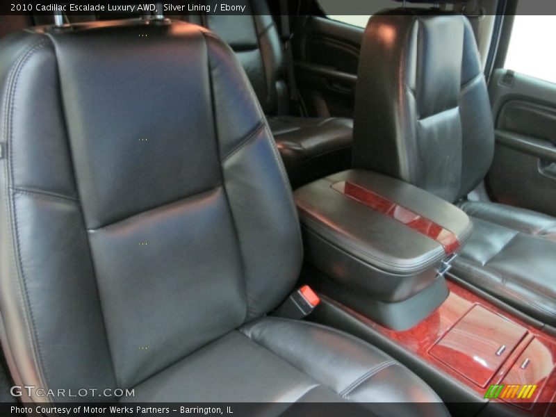 Silver Lining / Ebony 2010 Cadillac Escalade Luxury AWD