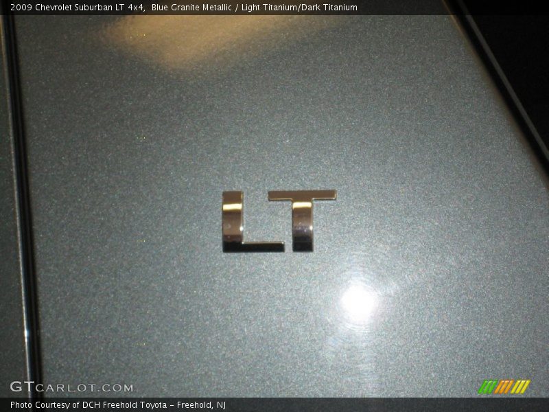 Blue Granite Metallic / Light Titanium/Dark Titanium 2009 Chevrolet Suburban LT 4x4