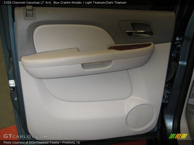 Blue Granite Metallic / Light Titanium/Dark Titanium 2009 Chevrolet Suburban LT 4x4