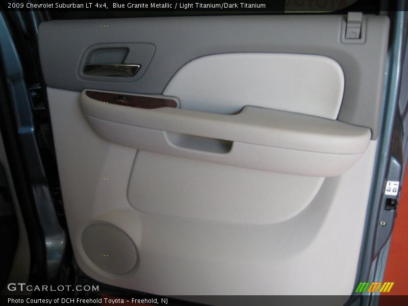 Blue Granite Metallic / Light Titanium/Dark Titanium 2009 Chevrolet Suburban LT 4x4