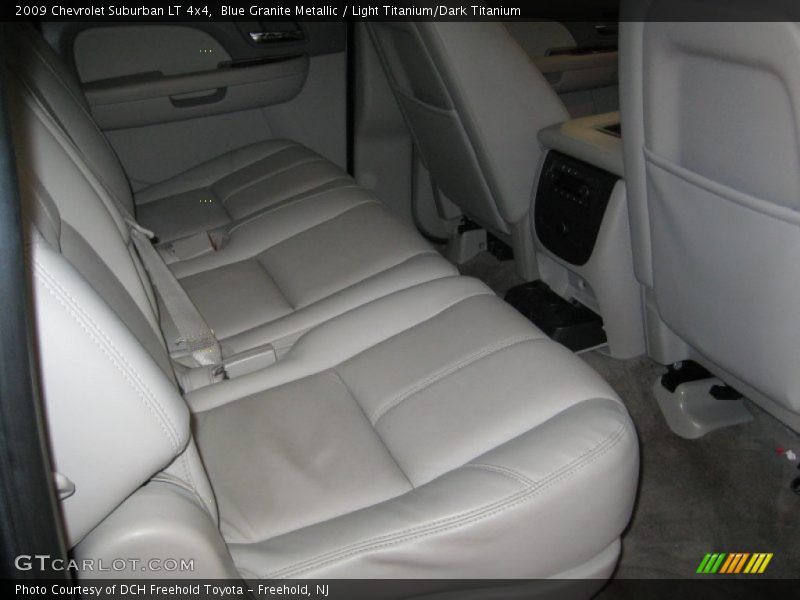 Blue Granite Metallic / Light Titanium/Dark Titanium 2009 Chevrolet Suburban LT 4x4
