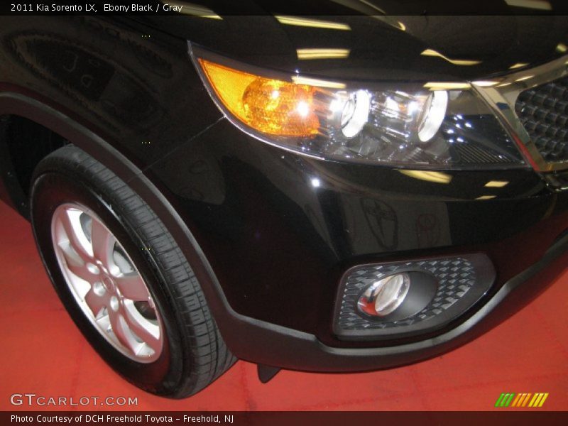 Ebony Black / Gray 2011 Kia Sorento LX