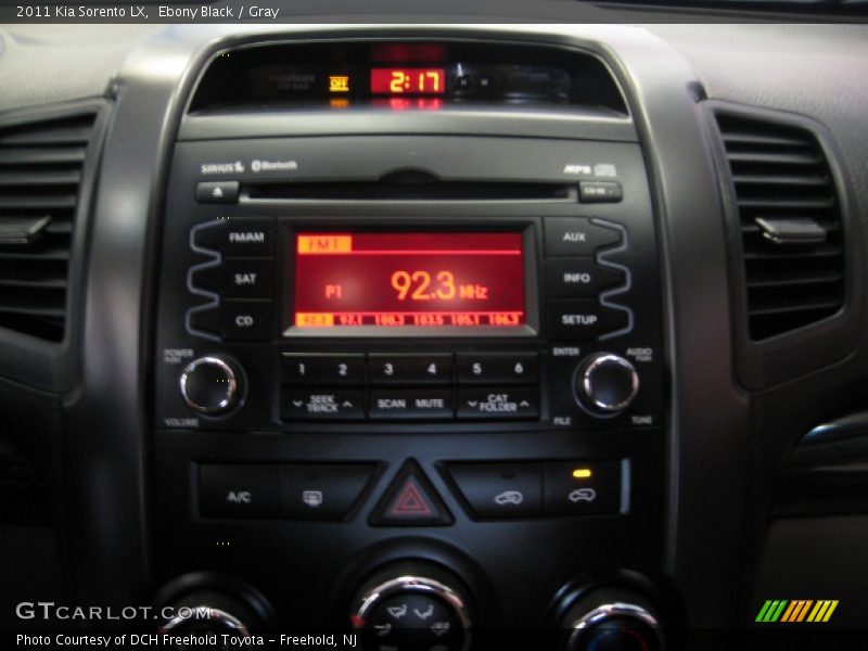 Ebony Black / Gray 2011 Kia Sorento LX