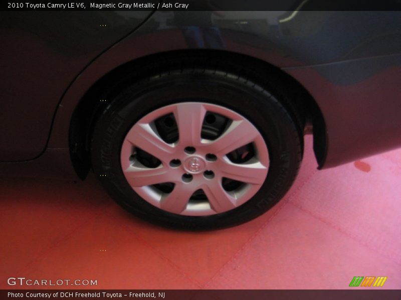 Magnetic Gray Metallic / Ash Gray 2010 Toyota Camry LE V6