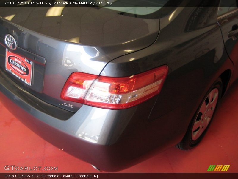 Magnetic Gray Metallic / Ash Gray 2010 Toyota Camry LE V6