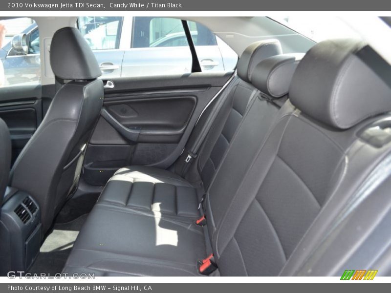 Candy White / Titan Black 2010 Volkswagen Jetta TDI Sedan