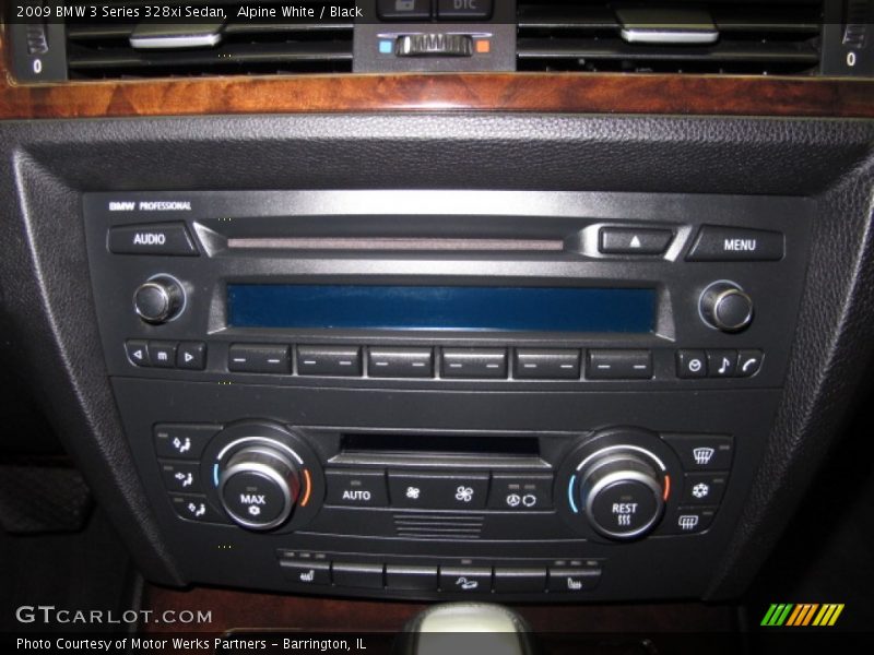 Alpine White / Black 2009 BMW 3 Series 328xi Sedan